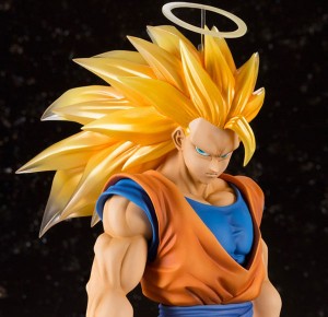 Dragon-Ball-Z--Son-Goku-SSJ3-[Figure]-(10)