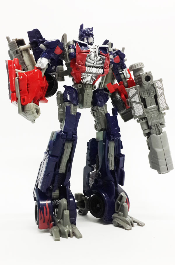 Transformers-Dark-Of-The-Moon-Optimus-Prime-Voyager-Class-Mechtech-review-(3)