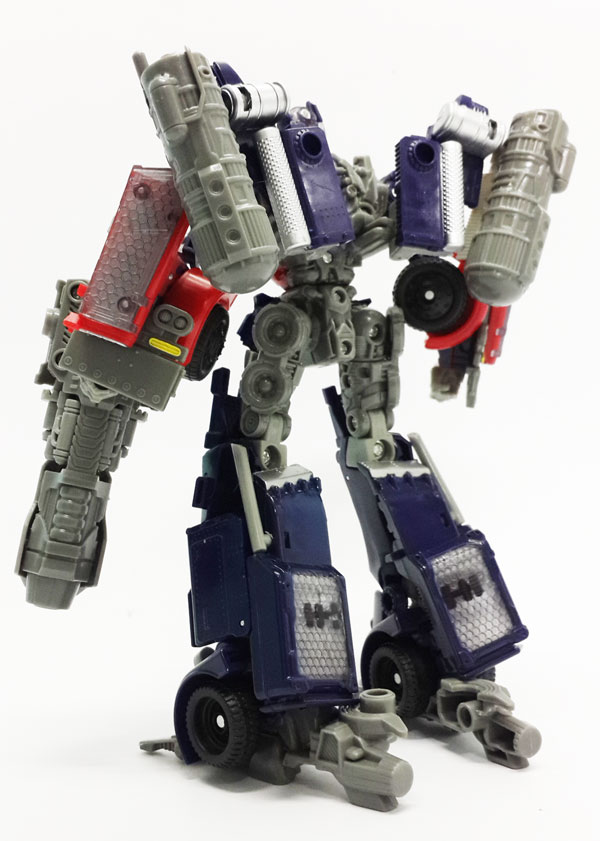 Transformers-Dark-Of-The-Moon-Optimus-Prime-Voyager-Class-Mechtech-review-(6)