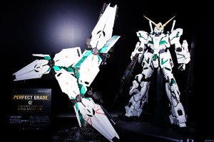 PG 160 RX-0 Unicorn Gundam Final Battle Ver. (27)