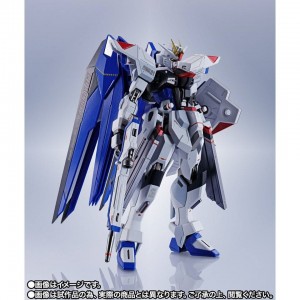 -Toys-Metal-Robot-Spirits-Freedom-Gundam (2)