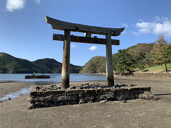 ghost-of-tsushima-fans-have-helped-raise-for-repairs-real-torii (4)