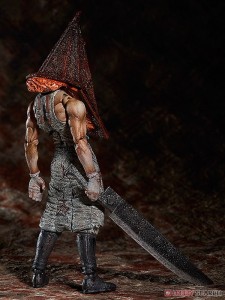 figma-red-pyramid-thing-bubble-head-nurse (3)