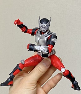 figure-rise-standard-kamen-rider-ryuki final product (2)