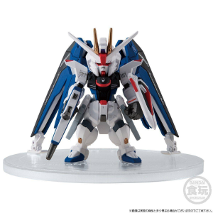 -Toys-FW-Gundam-Converge-CORE-Freedom-Gundam-Ver-GCP (5)