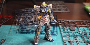 polished-the-rg-1144-nu-gundam-clear-color (3)