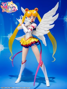 s-h-figuarts-eternal-sailor-moon (4)