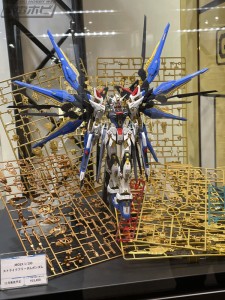 MGEX   STRIKE FREEDOM GUNDAM (1)