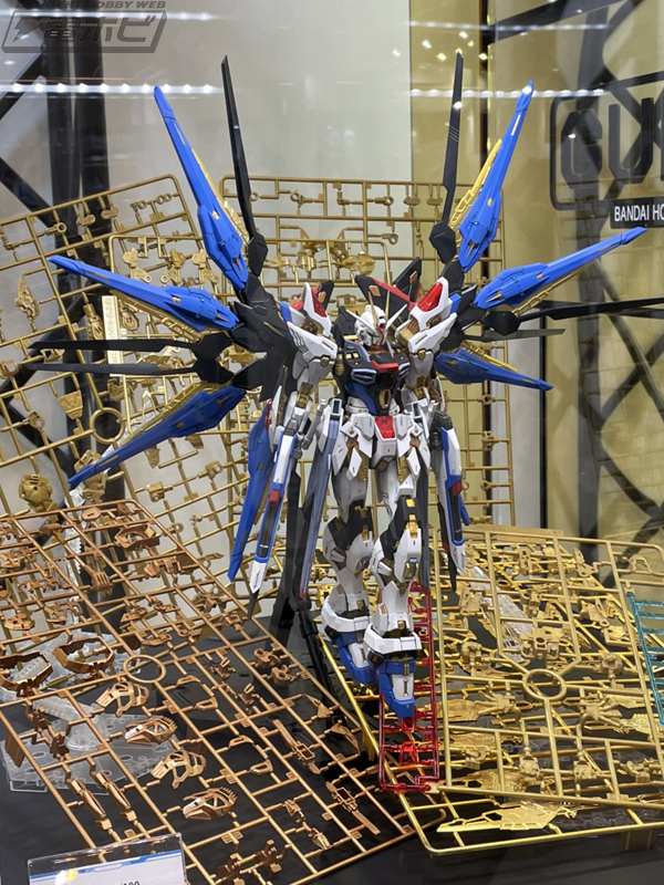 MGEX   STRIKE FREEDOM GUNDAM (3)