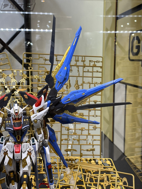 MGEX   STRIKE FREEDOM GUNDAM (6)