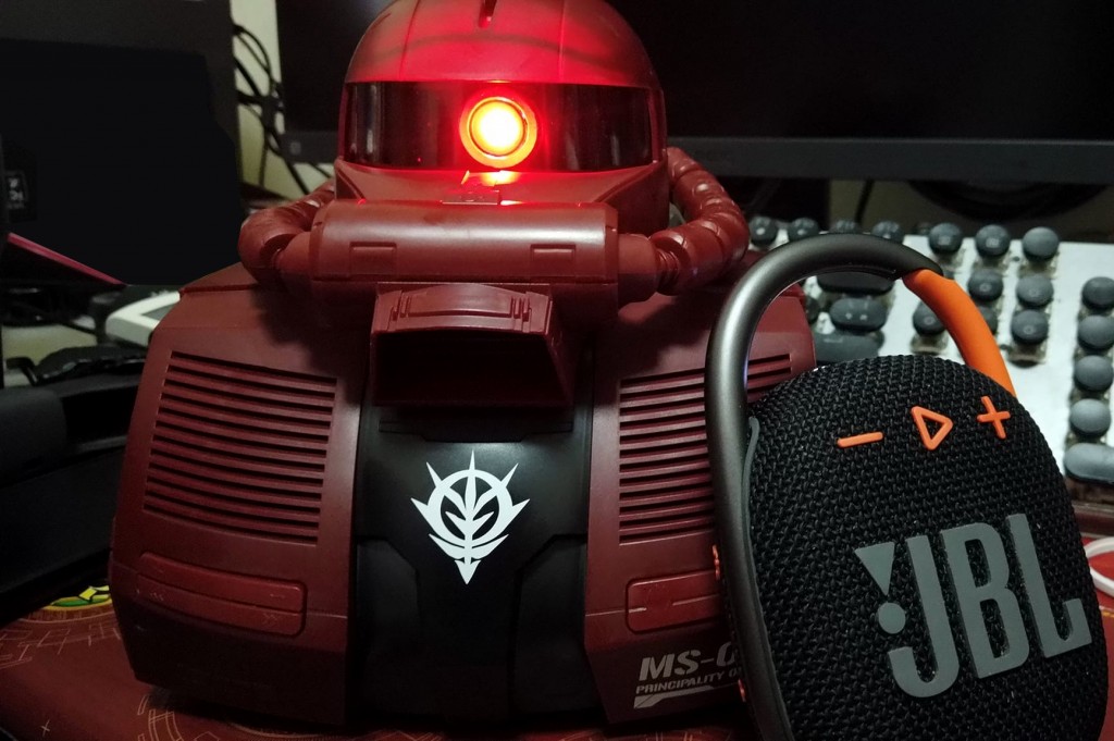 Char’s Zaku ll และ Zaku ll  Bluetooth Speaker (1)