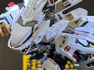 chogokin-x-zoids-rz-041-liger-zero (4)