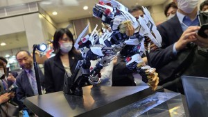 chogokin-x-zoids-rz-041-liger-zero (6)