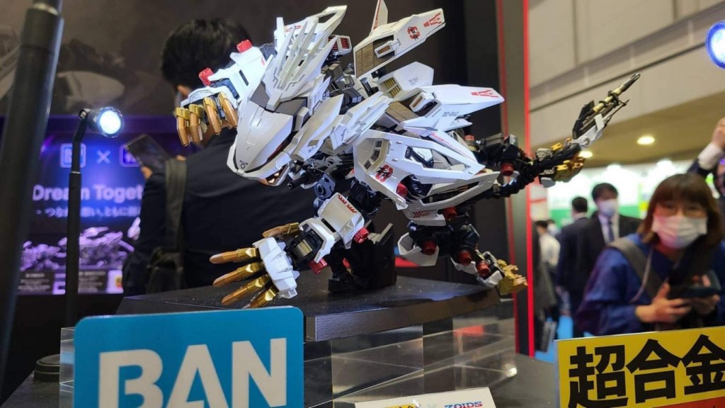 chogokin-x-zoids-rz-041-liger-zero (7)