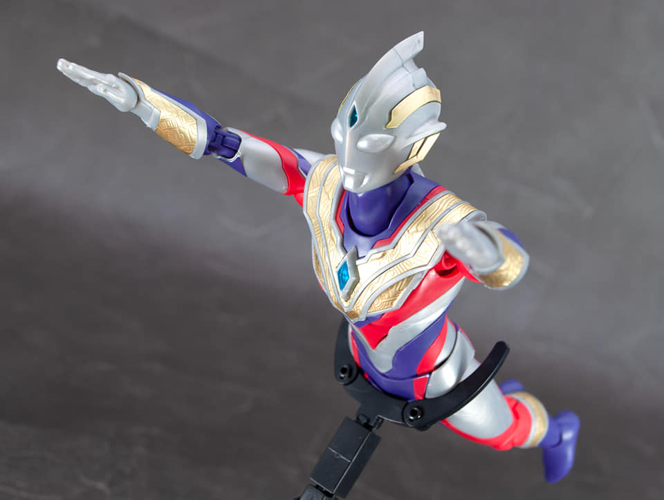 figure-rise-standard-ultraman-trigger-multi-type (4)