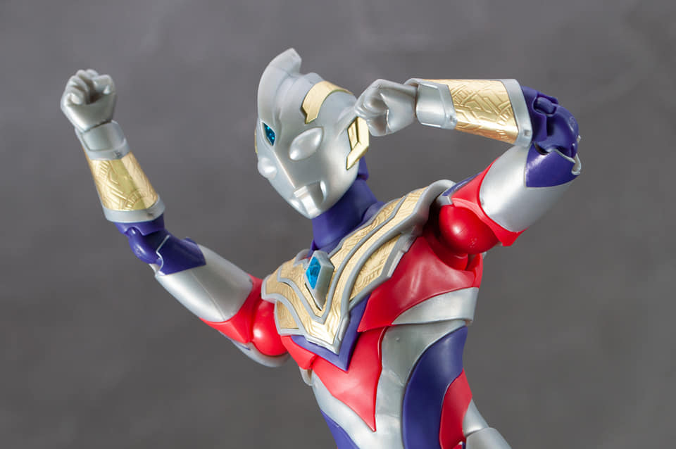 figure-rise-standard-ultraman-trigger-multi-type (6)