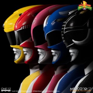 mezco-toyz-mighty-morphin-power-rangers-deluxe-boxed-set (17)