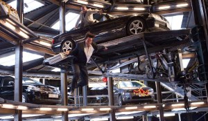 10-action-form-tom-cruise-scene-in-mission-impossible (8)