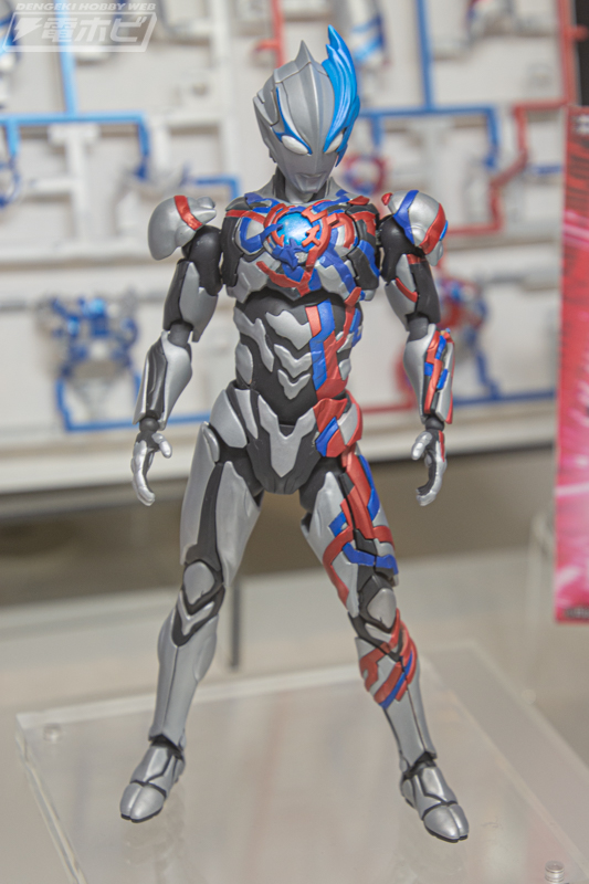 FIGURE-RISE STANDARD ULTRAMAN  Blazar (9)