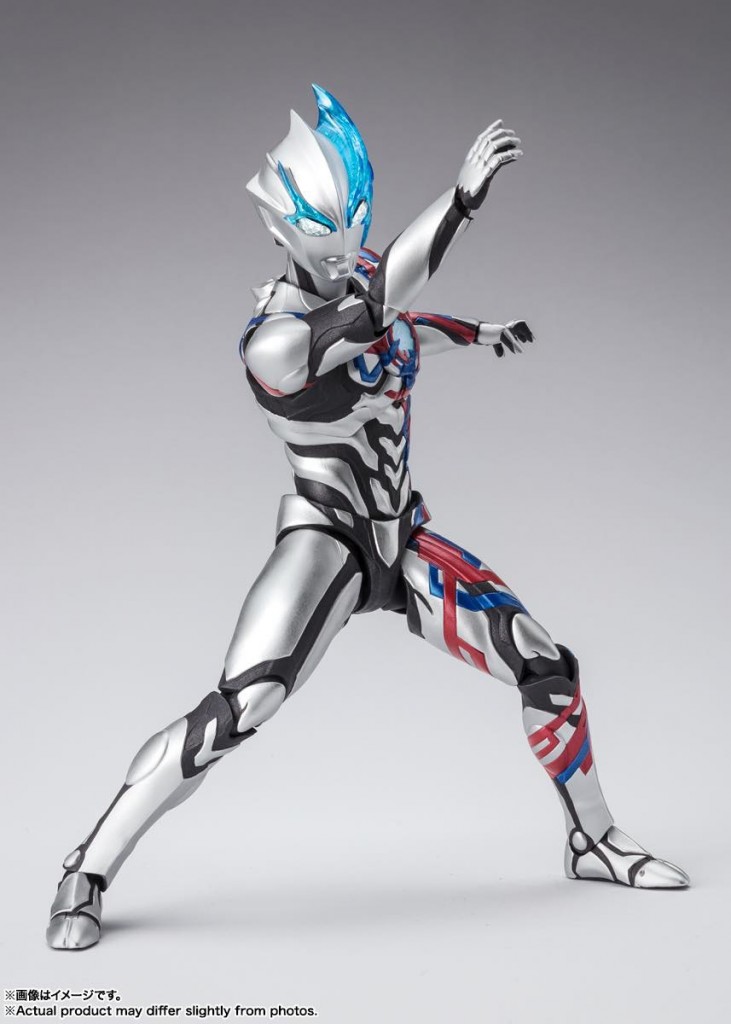 S.H. Figuarts Ultraman Blazar (4)