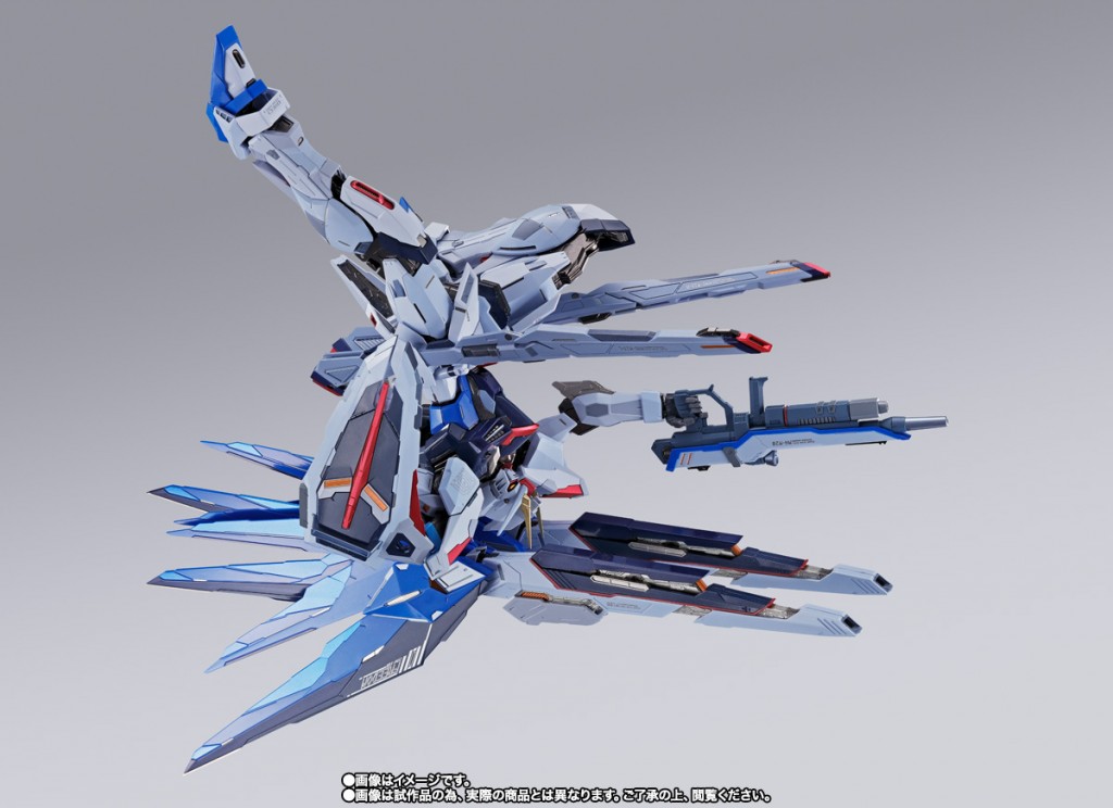 METALBUILD   Freedom Gundam (CONCEPT 2 SNOW SPARKLE) (6)