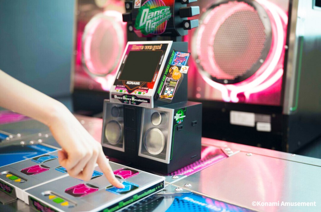 Dance Dance Revolution  Classic Mini (13)