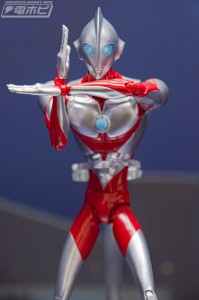 SHF ULTRAMAN RISING (1)