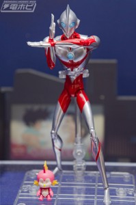 SHF ULTRAMAN RISING (2)