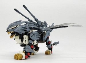 ZOIDS 40TH ANNIVERSARY LIGER ZERO PHOENIX (2)