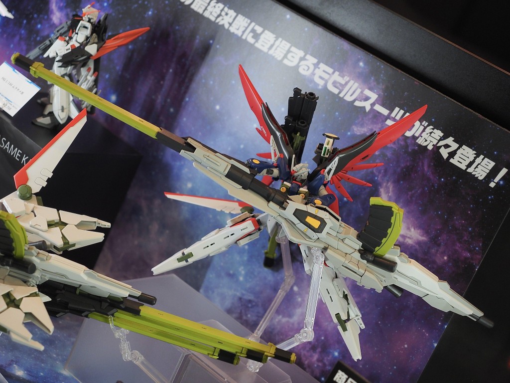 HGCE 1144 Destiny Gundam Spec-II & Zeus Silhouette