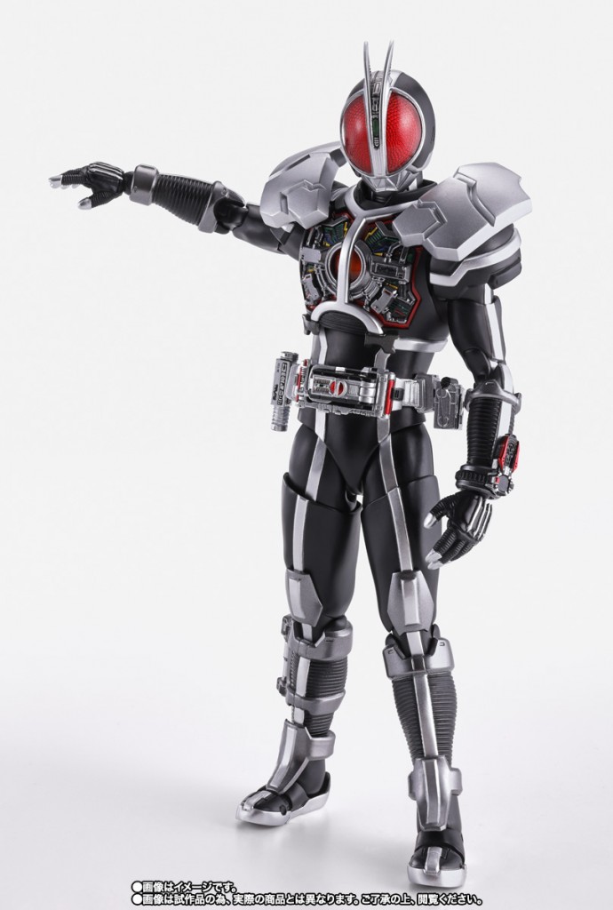 S.H.Figuarts (SHINKOCCHOU SEIHOU) MASKED RIDER FAIZ Axel Form  (2)