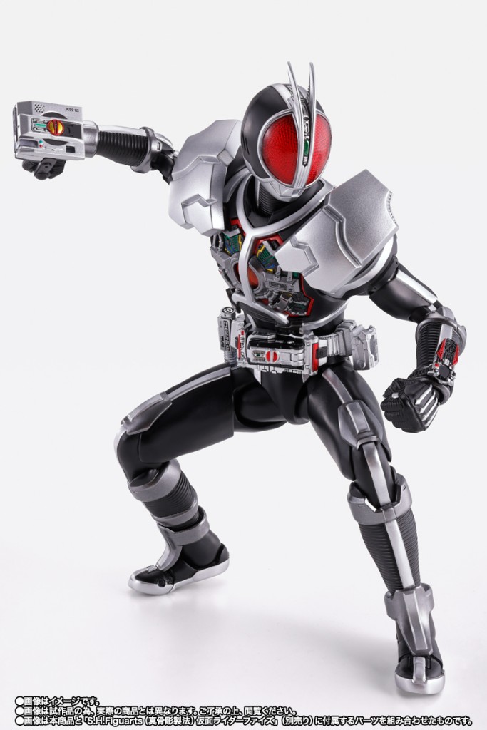 S.H.Figuarts (SHINKOCCHOU SEIHOU) MASKED RIDER FAIZ Axel Form  (7)