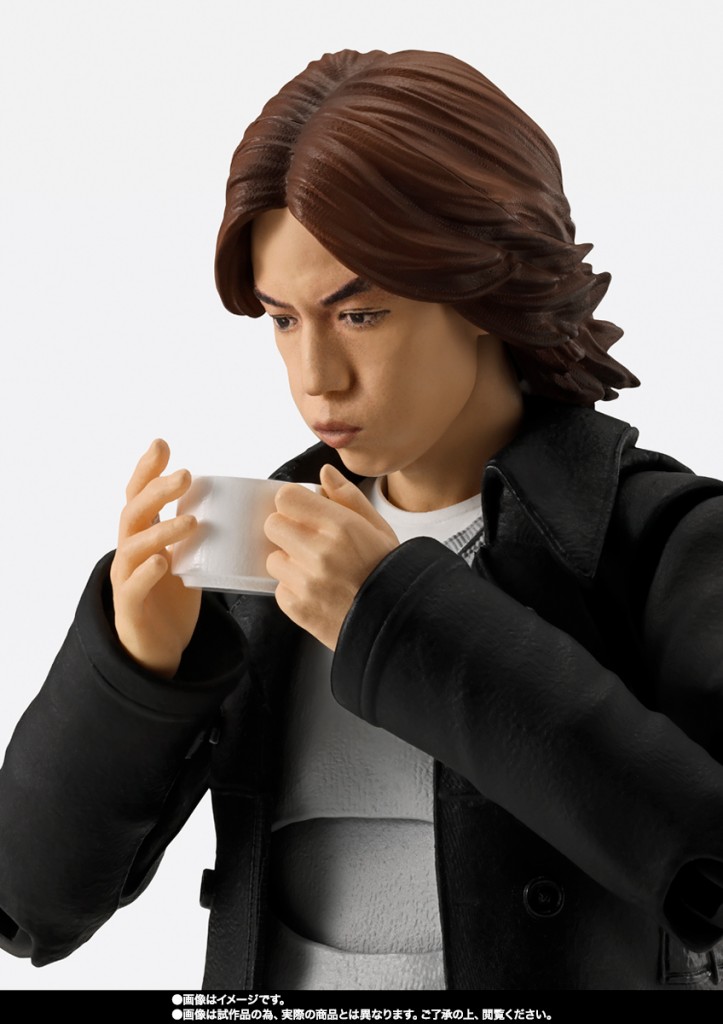 P-Bandai - S.H.Figuarts - Takumi Inui (3)