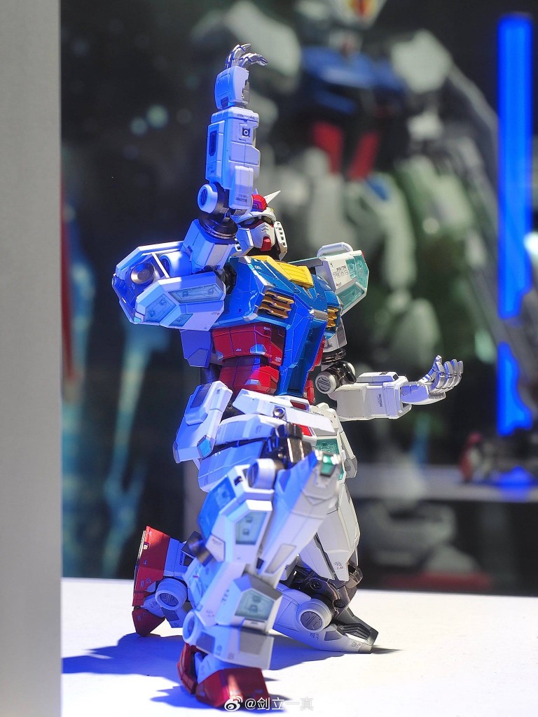 Robot Spirits (SIDE MS) RX-78F00E Gundam (2)